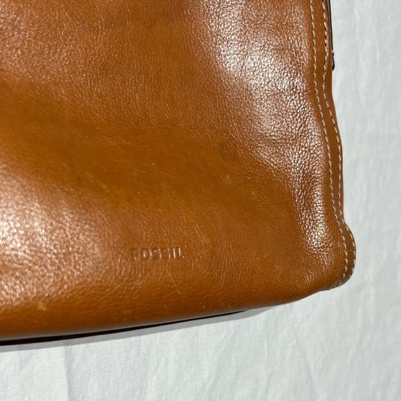 Fossil Leather Crossbody - Picture 4 of 8